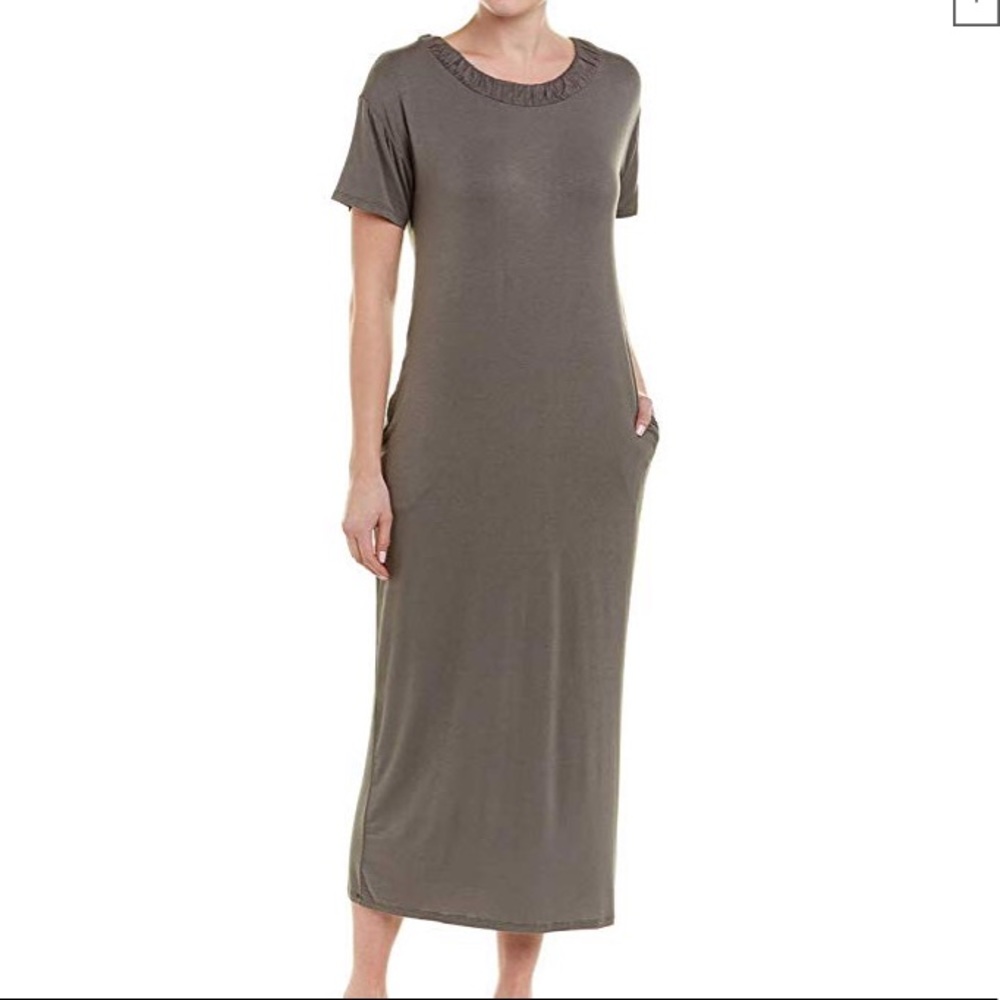 Bobeau  “cinched back Maxi Dress”